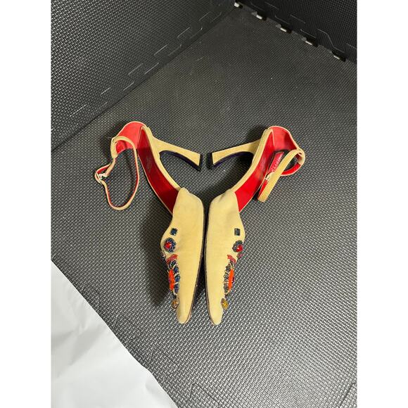 RARE Vintage Fendi Beaded Suede Camel Trophy Pointed Toe Heels Made In Italy 9 - Picture 6 of 13